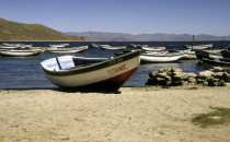 Fischerboote am Titicacasee, Bolivien