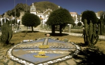 Wappen vor der Basilika von Copacabana, Bolivien