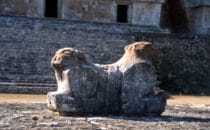 Jaguaraltar in Uxmal, Mexiko