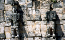 Kabah Figuren