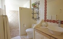 Mision de los Arcos bathroom