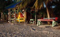 Southwest Bay Beach Pub, Providencia, Colombia