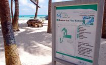 Beach with fishing ban, San Andrés, Colombia