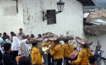 Umzug der "Hermandad del Señor de los Milagros de Cajamarca", Peru