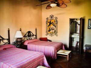 "Zorro" Zimmer, Posada del Hidalgo, El Fuerte