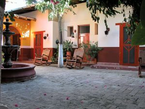 Casa Real de Minas, Patio