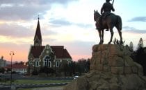 Rider Monument and Christ Church in Windhoek, Namibia, picture: Freddy Weber, gemeinfrei