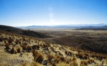 Blick auf die Cordillera Real nahe Tiwanaku, Bolivien