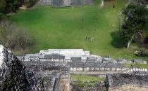Blick vom Haupttempel Xunantunich, Belize