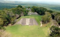 Blick über Xunantunich nach Norden