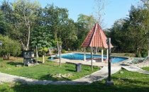 Escudo Jaguar Pool