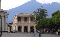 Parque Central in Granada, Nicaragua